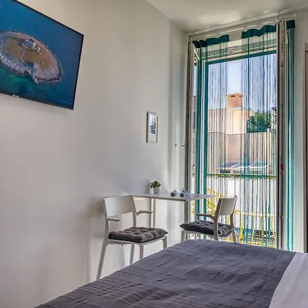 Smartmini Apartment Split